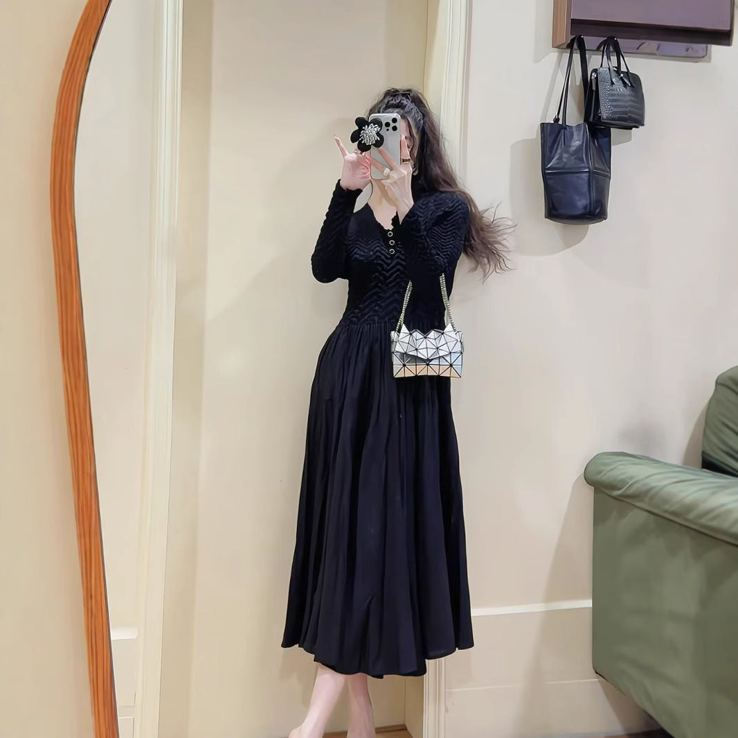 French Romantic Elegant dress Autumn New Hepburn Style Tight Waist Slimming Crewneck Western Style Mid-length Dress for Women