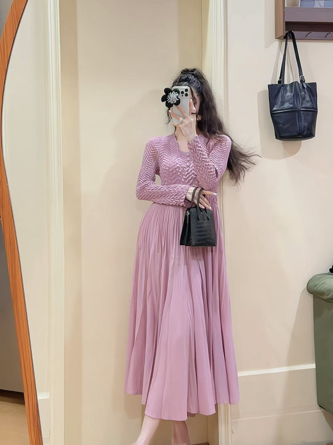 French Romantic Elegant dress Autumn New Hepburn Style Tight Waist Slimming Crewneck Western Style Mid-length Dress for Women