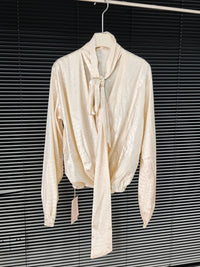 French-Style Deep V-Neck Long-Sleeve Shirt for Women, Featuring a Unique and Casual Design, Round Neck Crocodile Blouse with a Light Mature Style